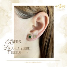 Cargar imagen en el visor de la galería, Aretes Zirconia Verde y Trébol
