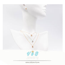 Cargar imagen en el visor de la galería, Gargantilla Dijes Iniciales con Diamante