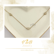 Cargar imagen en el visor de la galería, Gargantilla Corazones con Zirconias
