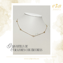 Cargar imagen en el visor de la galería, Gargantilla Corazones con Zirconias
