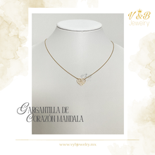 Cargar imagen en el visor de la galería, Gargantilla Corazón Mandala
