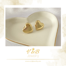Cargar imagen en el visor de la galería, Aretes Corazón Inflado Grande

