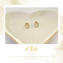Cargar imagen en el visor de la galería, Aretes Estilo Ferrag.
