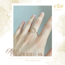 Cargar imagen en el visor de la galería, Anillo Corazón Horizontal
