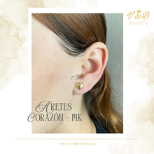 Cargar imagen en el visor de la galería, Aretes Corazón - 14K

