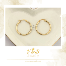 Cargar imagen en el visor de la galería, Arracadas Lisas - 18K
