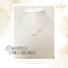 Cargar imagen en el visor de la galería, Gargantilla Cinco Zirconias
