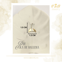 Cargar imagen en el visor de la galería, Dije Cola de Ballena
