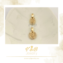 Cargar imagen en el visor de la galería, Dije Medalla de la Virgen - 14K
