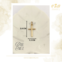 Cargar imagen en el visor de la galería, Dije Cruz Grande - 18K
