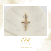 Cargar imagen en el visor de la galería, Dije Cruz con Cristo
