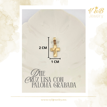 Cargar imagen en el visor de la galería, Dije Cruz Con Paloma Grabada
