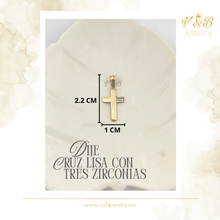 Cargar imagen en el visor de la galería, Dije Cruz con Tres Zirconias
