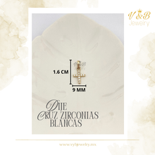 Cargar imagen en el visor de la galería, Dije Cruz Zirconias Blancas
