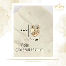 Cargar imagen en el visor de la galería, Dije Corazón Partido
