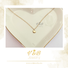 Cargar imagen en el visor de la galería, Gargantilla Corazón Pequeño Liso
