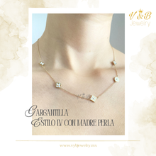 Cargar imagen en el visor de la galería, Gargantilla Estilo LV con Madre Perla
