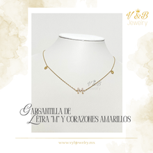 Cargar imagen en el visor de la galería, Gargantilla Letra "M" Corazones Amarillos
