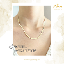 Cargar imagen en el visor de la galería, Gargantilla Panza de Vibora
