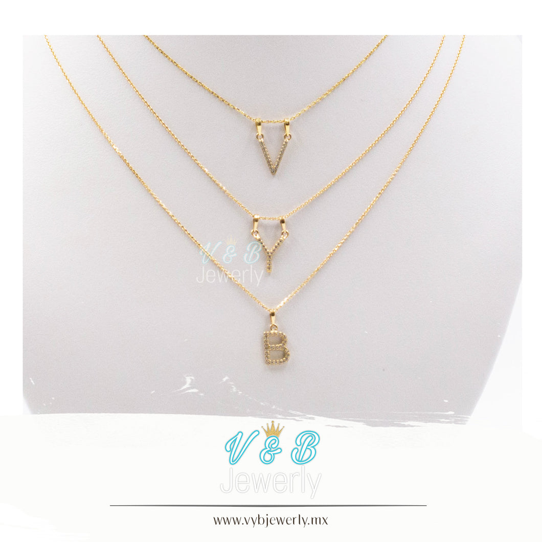 Dije Iniciales con Zirconias 10k